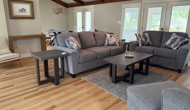 3 bed/2 bath home minutes from I-75 and Wild Adventures; WiFi, laundry, kitchen