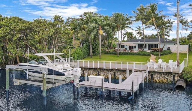 3 Bed, 2 Bath - North Palm Beach!