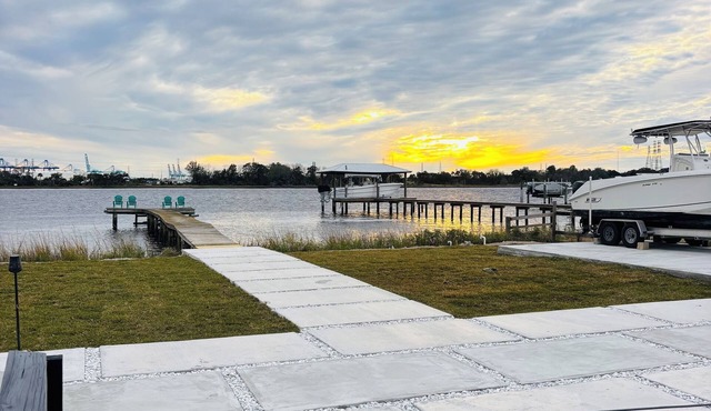 3 bed 2 bath Pool home Andrew’s island. Dolphin views from dock!