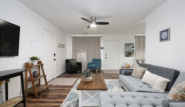 3 Bed 2 Bath Renovated Cozy Farmhouse