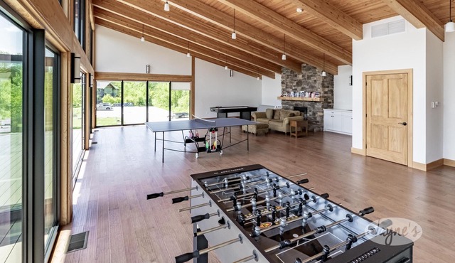 3 + bed 2 bath Villa on Lake Muskoka