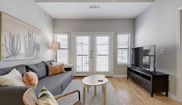3 Bed/2 Bath West Campus Penthouse Condo in the Heart of Austin