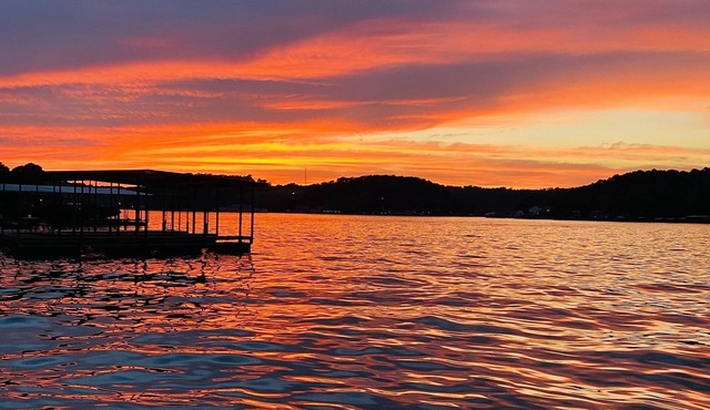 3 Bed/3 Bath - Lakefront w/private dock