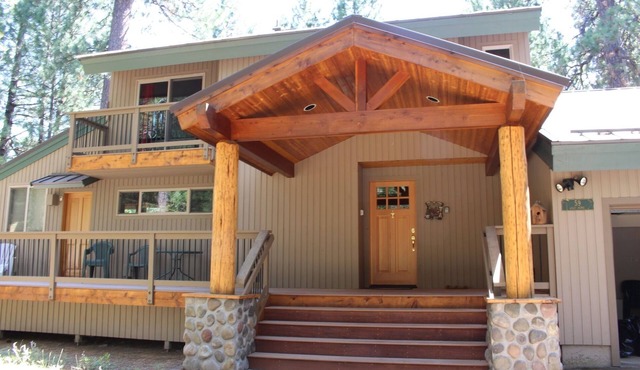 3 Bed/3 bath on Golf Course/Two Large decks/bikes/Includes 7 bikes/2100 sq ft/