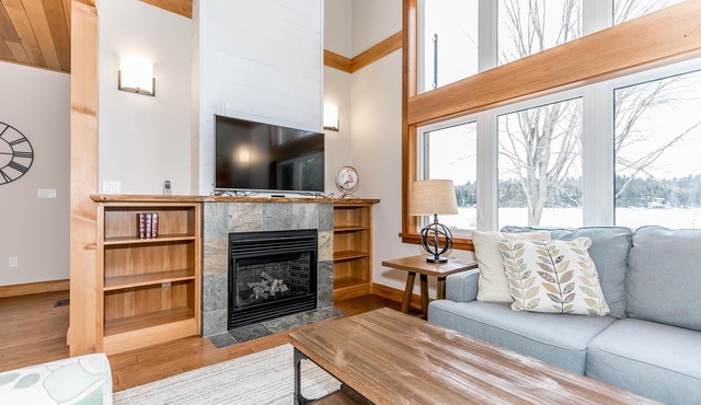 3 + bed 3 bath Villa on Lake Muskoka