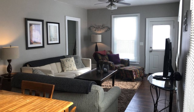 3 Bed - 3 Full Bath, 2 En Suites, Large Patio, Shaded Yard & Fire Pit