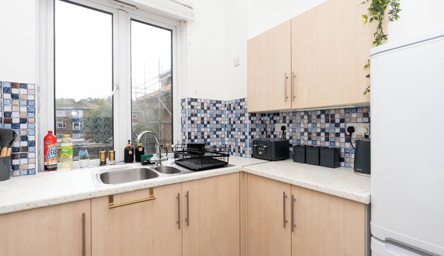 3 Bed Apartment with Cathedral Views and Free City Centre Parking