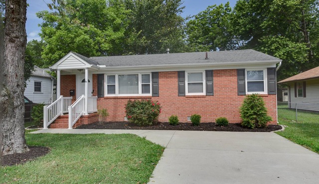 3 Bed at Buckroe - Walk to the Beach!