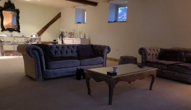 3 bed barn conversion off beautiful track with picturesque views