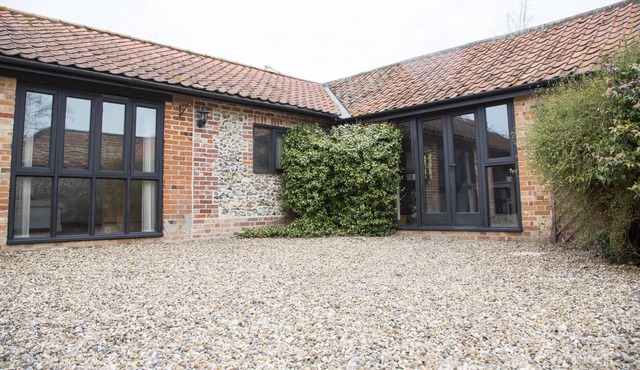 3 Bed Barn Holiday Cottage on the border of Suffolk and Norfolk
