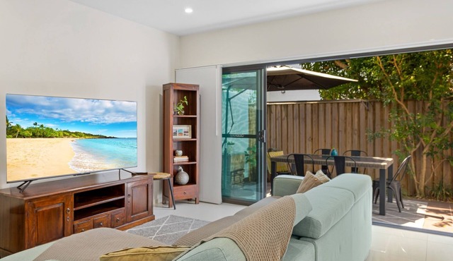 3-Bed Beach Haven with Patio, BBQ & Secure Parking