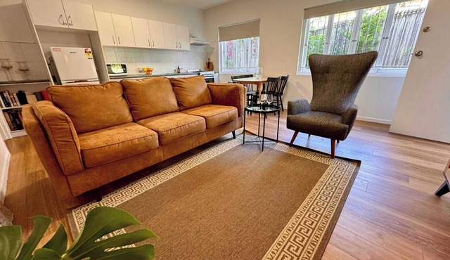 3 Bed Budget Brisbane Gem With Parking Near Gabba