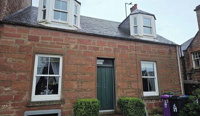 3-Bed Cottage - fast WiFi-Big Garden - Town Centre