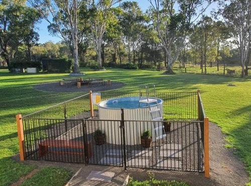3 bed cottage nestled at centre of 21 acres in Blackbutt
