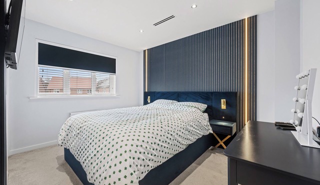 3 Bed Detached House - Sky Tv - Garden - Pets