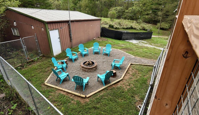 3 Bed Family Getaway- Hot Tub-Fire Pit-Pool Table nNo Pet Fees