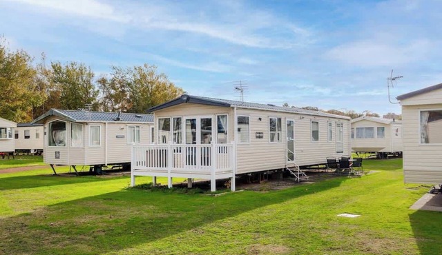 3 Bed Static Caravan-Seton Sands-by Holiday Homes