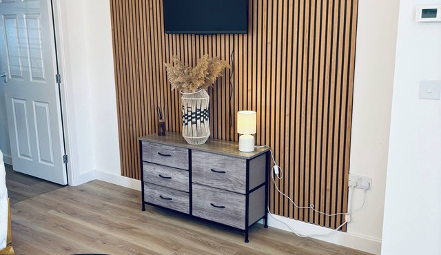 3 BED HOME - IDEAL FOR CONTRACTORS - CLOSE TO TOWN & ALL LINKS