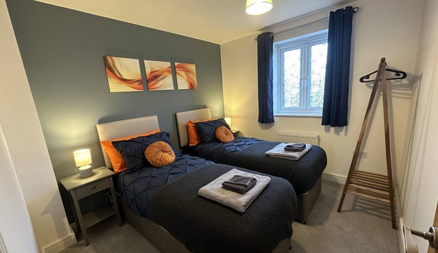 3 Bed House | Business or Leisure | Free Parking
