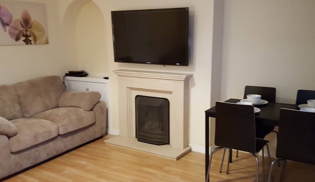 3 Bed house, Central Scotland Location, sandwiched between Glasgow & Edinburgh