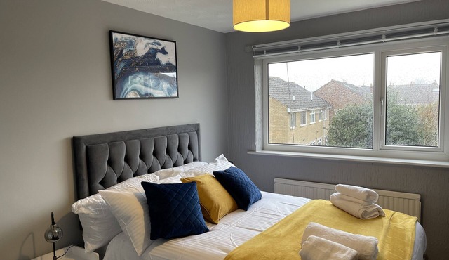 3 bed house close to amenities with private parking on gated premise