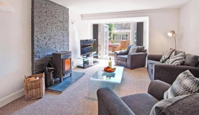 3 Bed House - Garden, Wifi, Free Parking