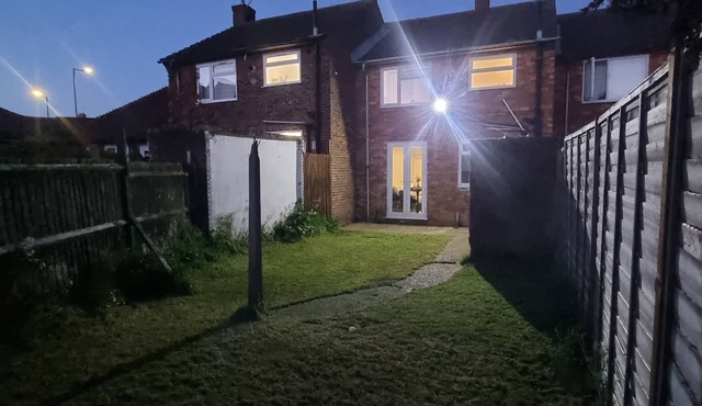 3 Bed House Sleeps 5 - Parking, Garden, Pets