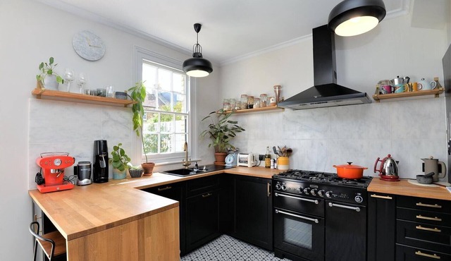 3 Bed House with Garden - near Lloyd Park
