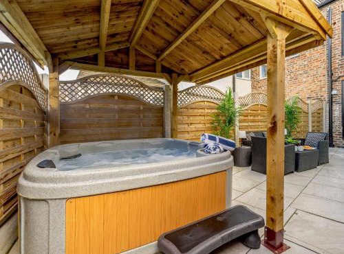 3 Bed House With Hot Tub Great Ayton - TOP Terrace
