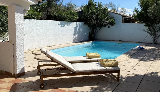 3 bed House with own pool within walking distance of Carcassonne City Centre.
