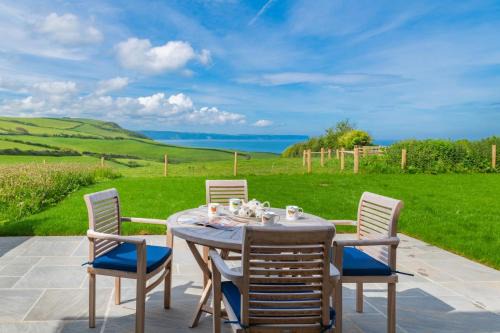 3 Bed in Abbotsham oc-g28820