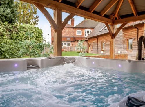 3 Bed in Broadwas 41983