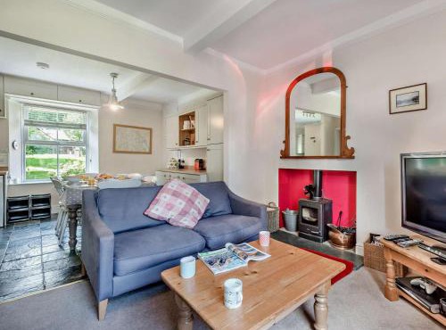 3 Bed in Chapel Stile SZ161