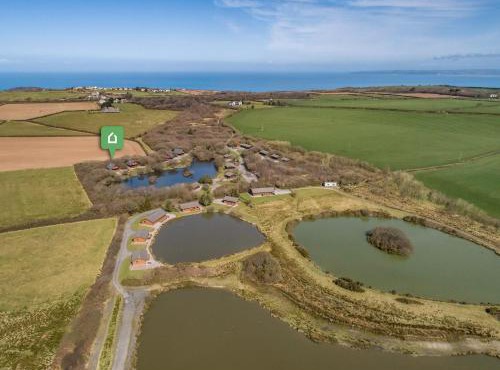 3 Bed in Higher Clovelly 00369