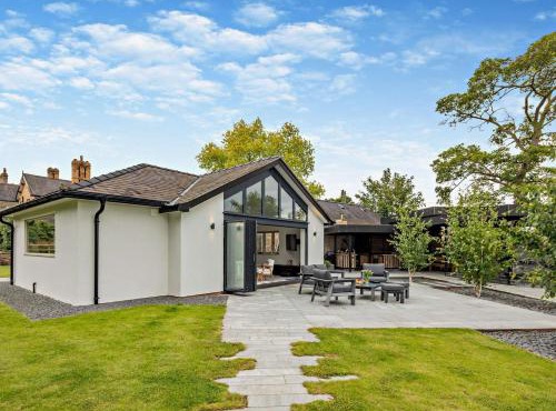 3 Bed in Llanbedr Dyffryn Clwyd 88123