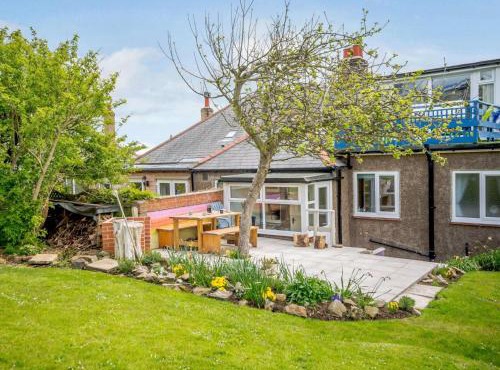 3 Bed in Low Newton by the Sea CN203