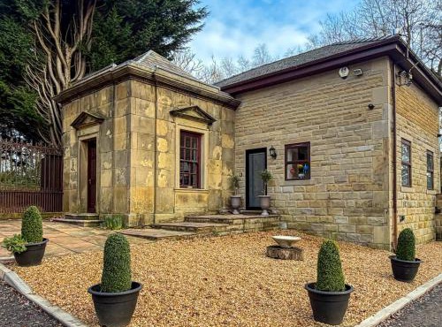 3 Bed in Mellor 96386