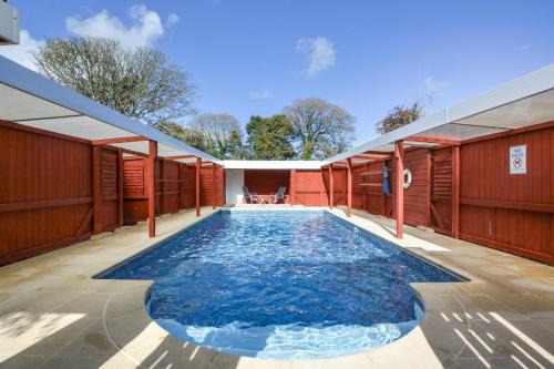 3 Bed in Nr St. Keverne oc-tremen