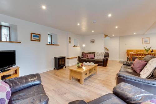 3 Bed in Padstow oc-p00281