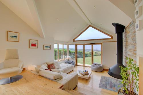 3 Bed in Padstow oc-p00357