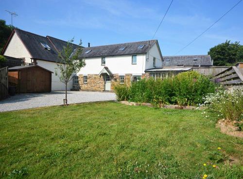 3 Bed in Ruthvoes 82405