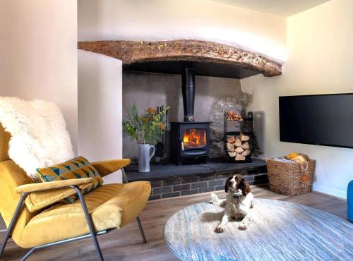 3 Bed in Saron 93994