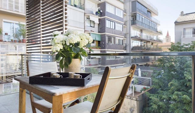 3 bed Private terrace 6 pax in the center of Barcelona Free WiFi