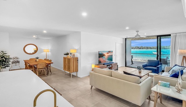 3-Bed: Riverfront Alfresco Dining & Rooftop Pool