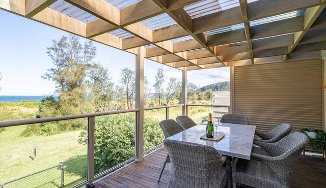 3-Bed Seaside Serenity Escape at Long Beach