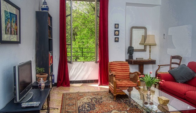 3 Bed-Sleeps 6-Balcony-Pets-Parking-Town Centre