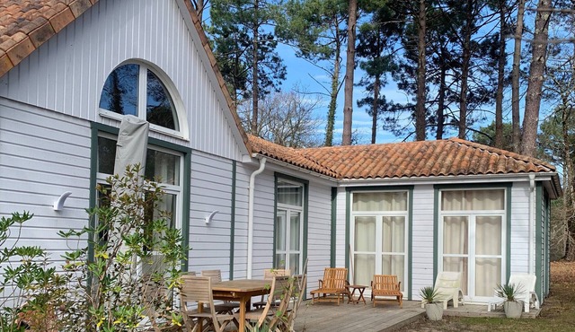 3-bed villa, near lake and ocean, peaceful, pets allowed