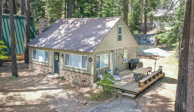 3-Bedrm Tahoe Retreat, Steps to the Lake, Private Pier, Minutes to Ski Resorts