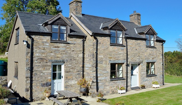 3 bedroom accommodation in Llanrwst, near Betws-y-Coed