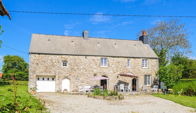 3 bedroom gorgeous home in Bricquebec-en-Cotentin
